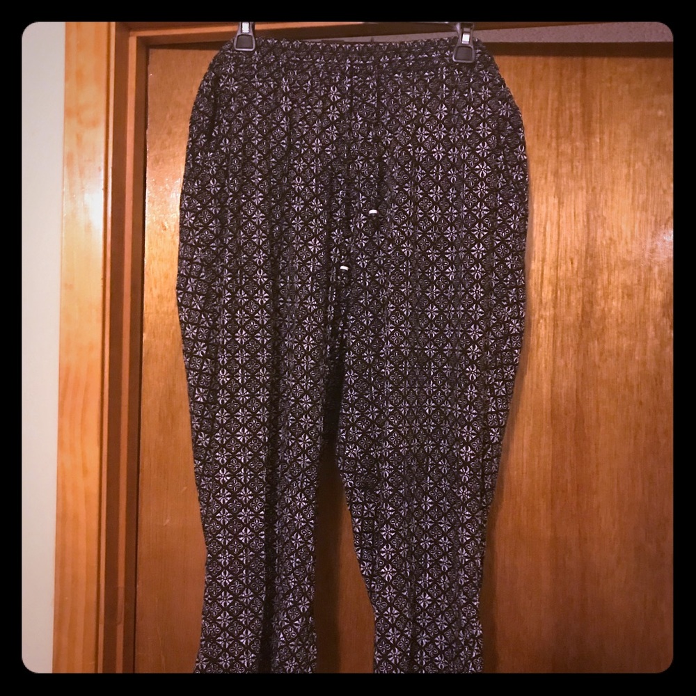 Ruby Rd. Pull on printed pants 100% rayon